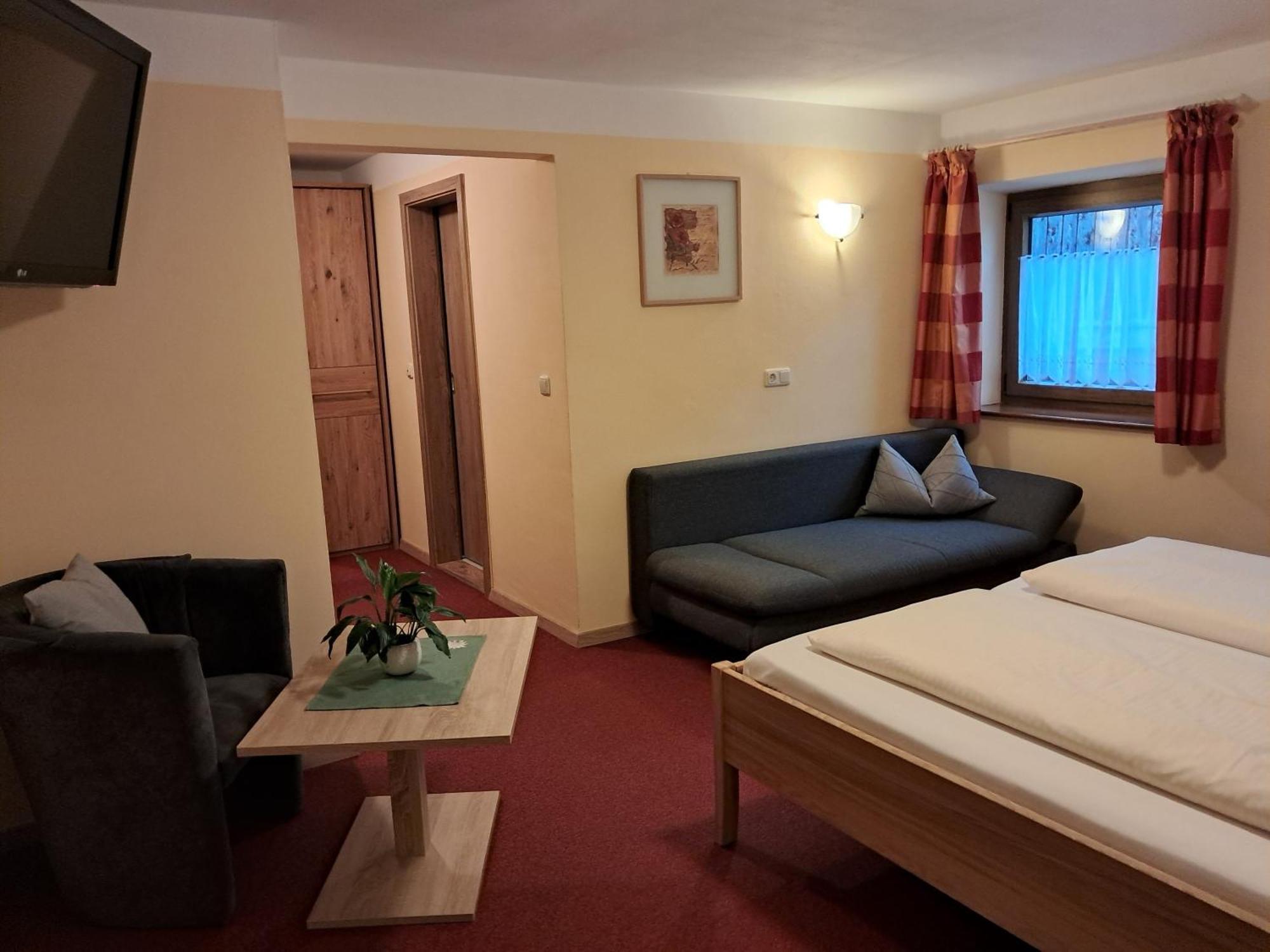 Hotel Garni Edelweiss Siegsdorf Eksteriør billede