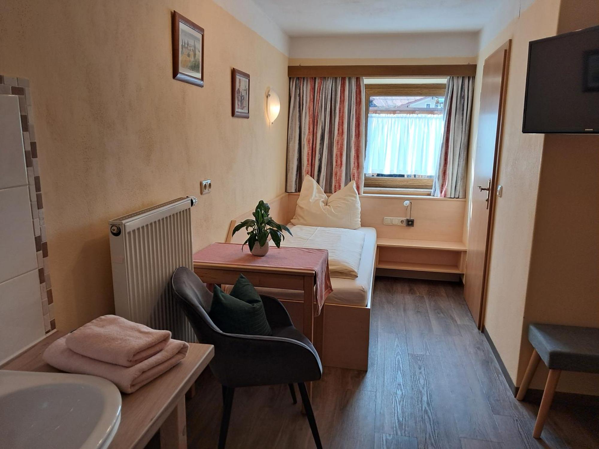 Hotel Garni Edelweiss Siegsdorf Eksteriør billede