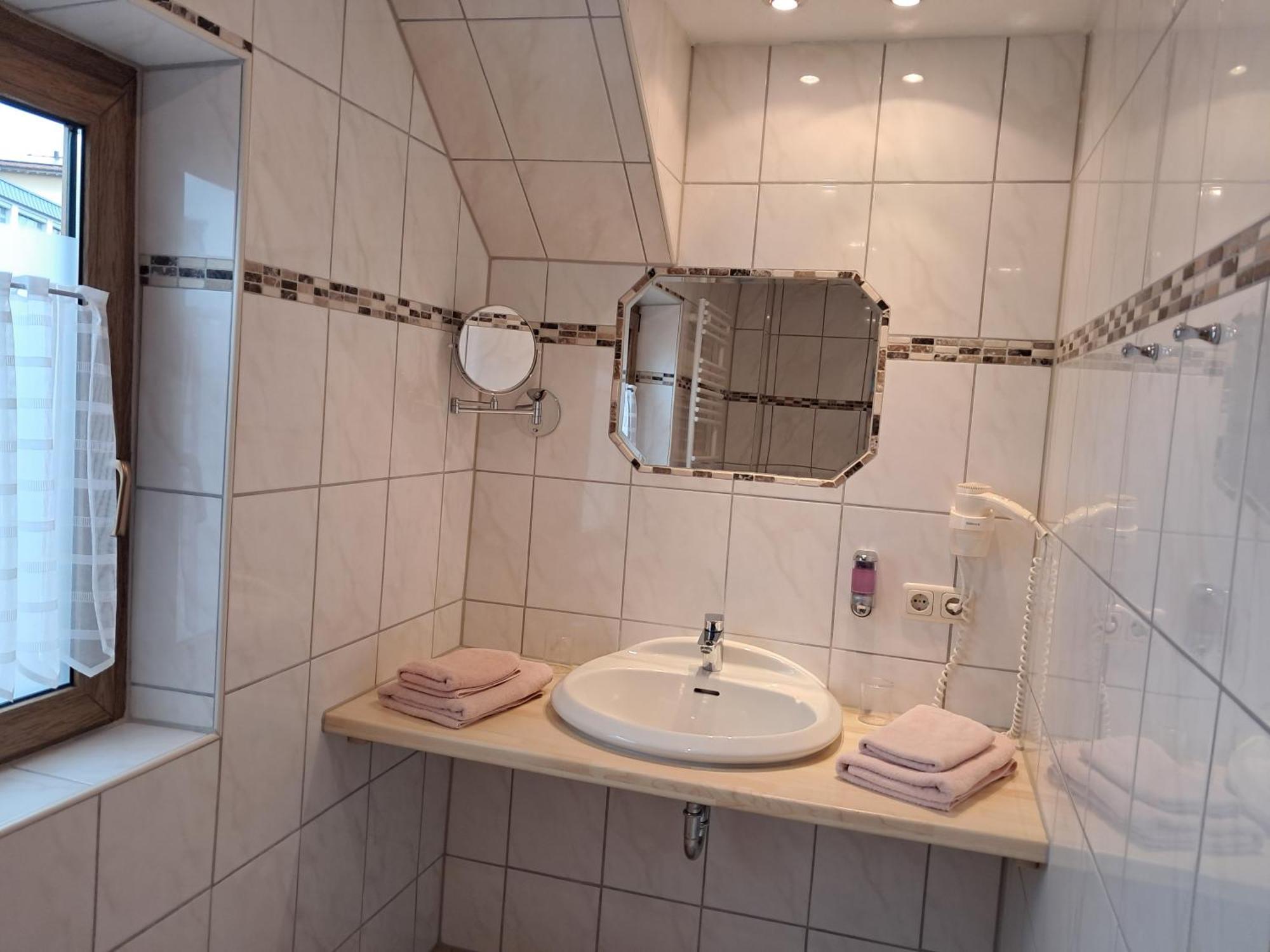 Hotel Garni Edelweiss Siegsdorf Eksteriør billede